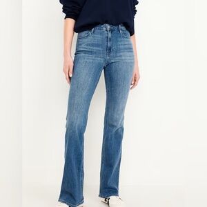 Old Navy Womens High-Waisted Wow Flare Jeans Medium Wash regular 31” inseam Sz 2